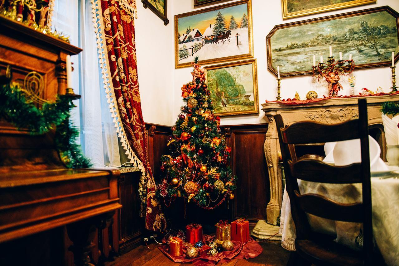 Antique House Hotel 두브노 외부 사진