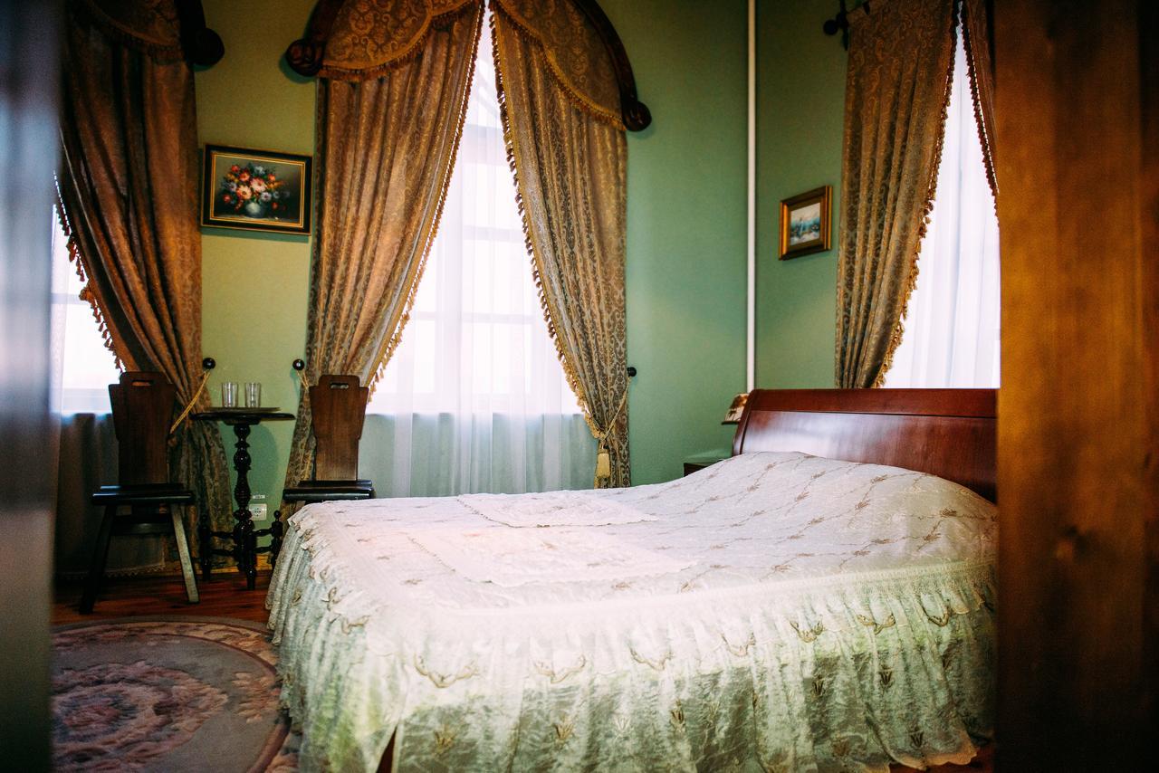 Antique House Hotel 두브노 외부 사진