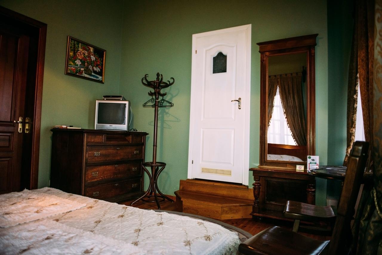 Antique House Hotel 두브노 외부 사진