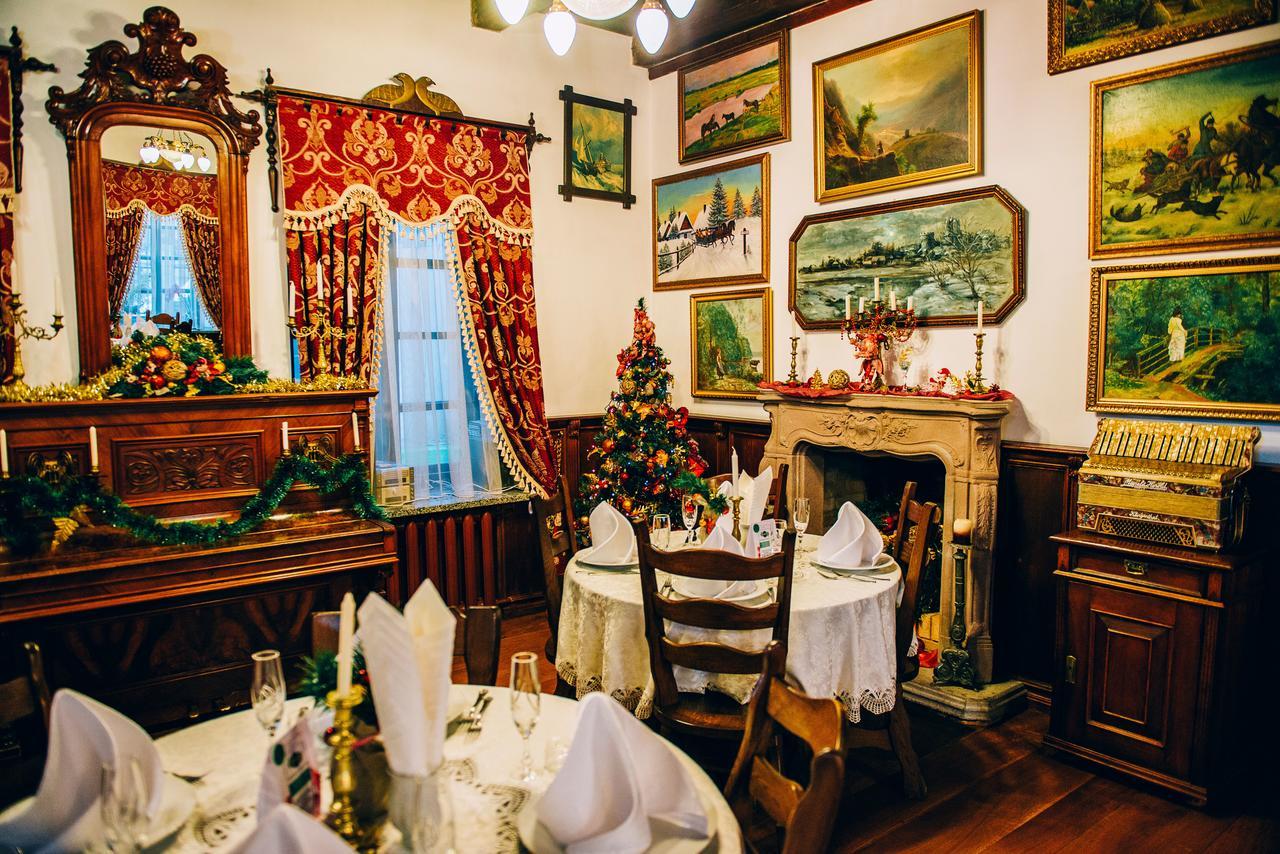 Antique House Hotel 두브노 외부 사진