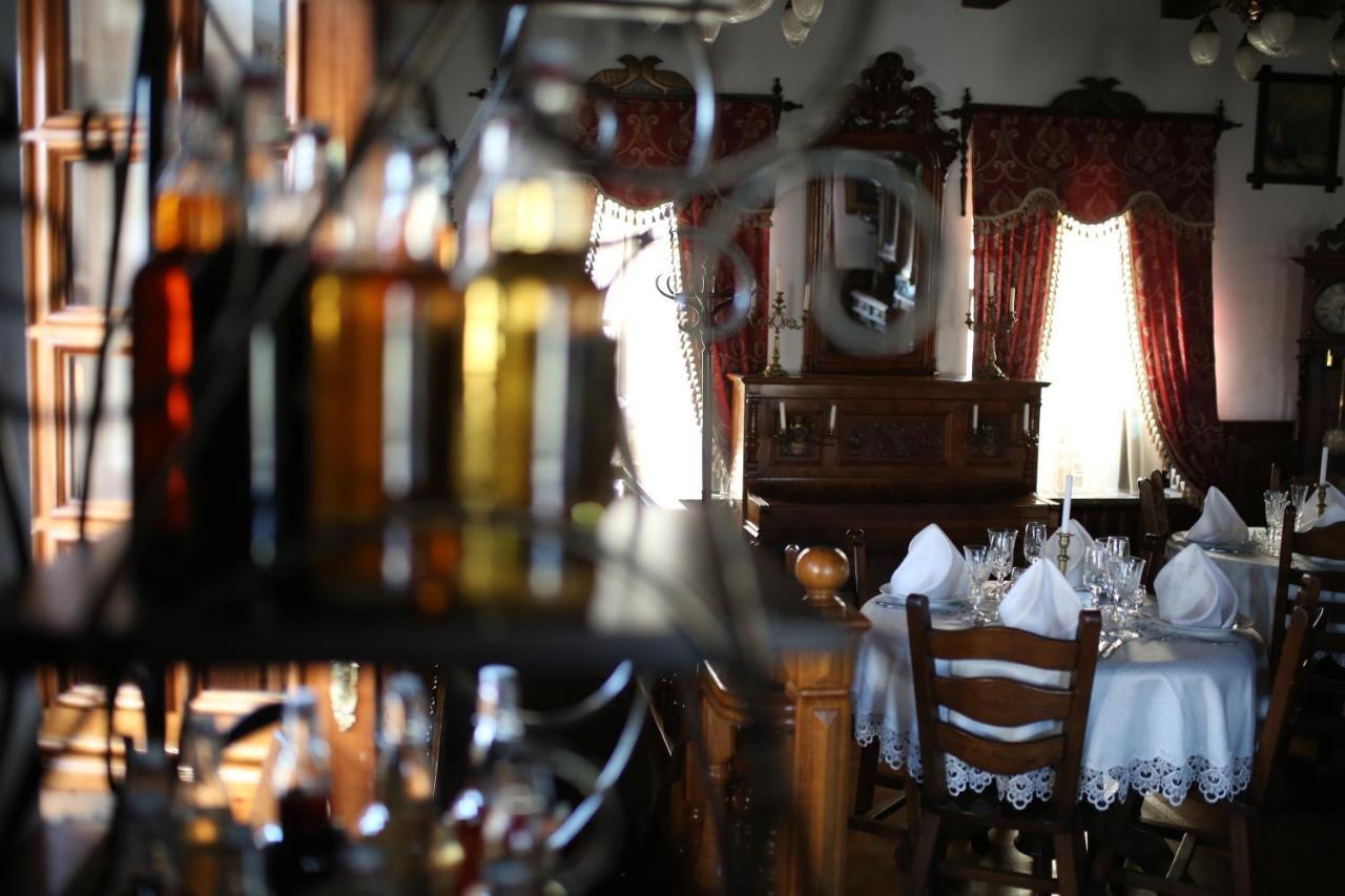 Antique House Hotel 두브노 외부 사진